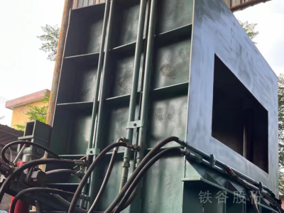 江陰產(chǎn)250噸立式打包機(jī)，包塊1.1?1.6米圖6