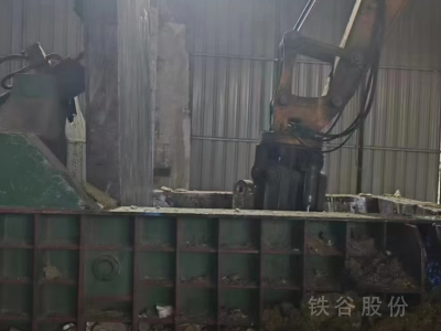 250噸雙主缸全自動2米乘2.5米包500打包機，低價出售圖4